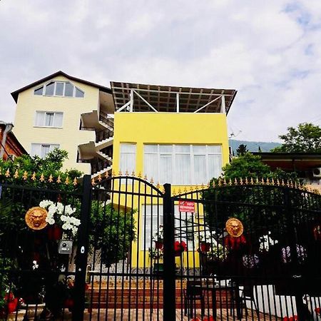 Anna-Saria Guest House Gagry Exterior photo