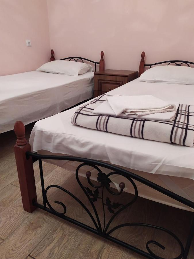 Anna-Saria Guest House Gagry Exterior photo